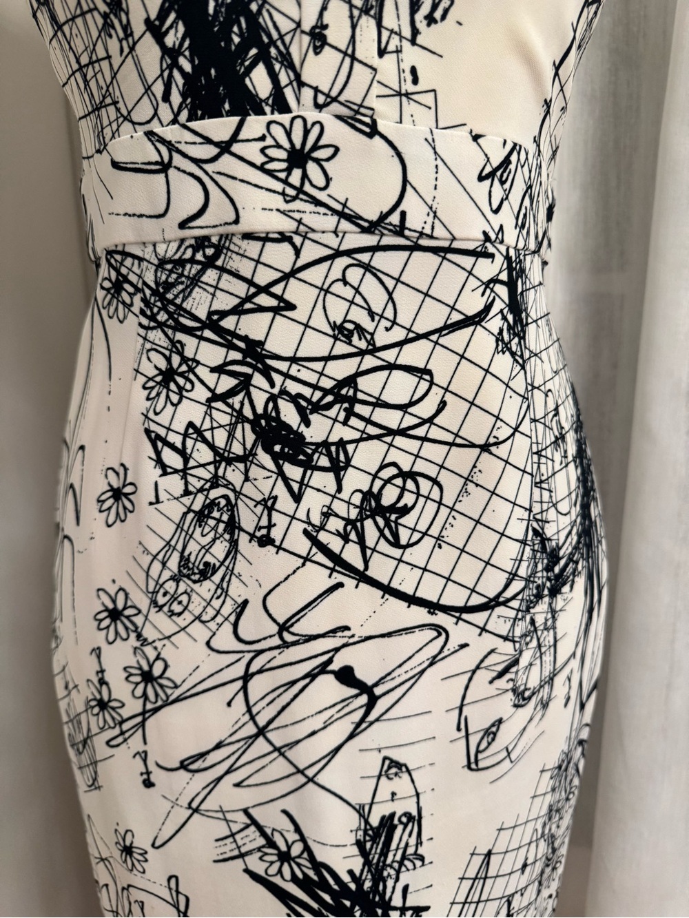 Cushnie Et Ochs Sexy Midi Halter Dress with Artistic Black Sketch Print - Picture 6 of 12